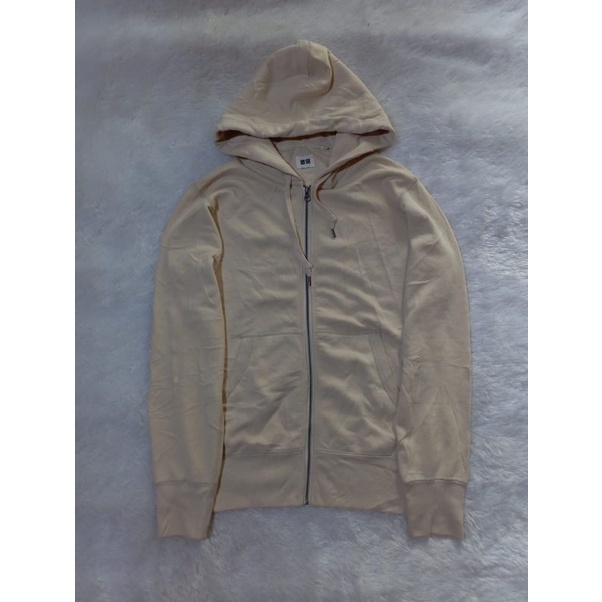 BORONGAN HOODIE UNIQLO