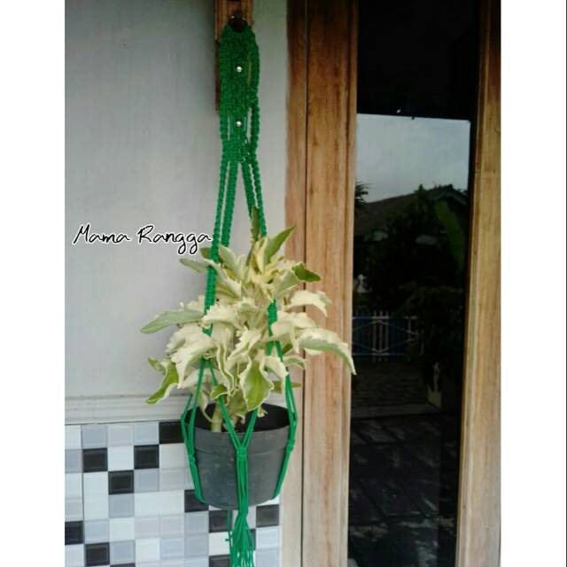 Gantungan pot tali kur