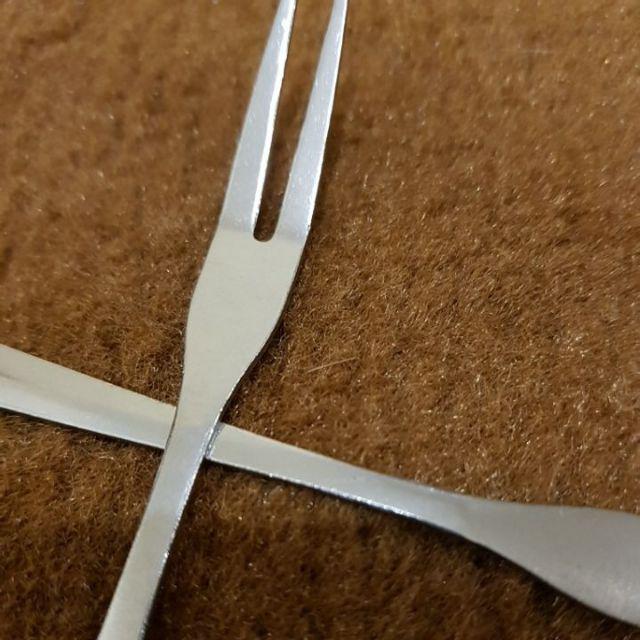 [bayar Di Tempat]garpu Dengan Gagang Panjang Ganda Bahan Stainless Steel Untuk Makan Malam