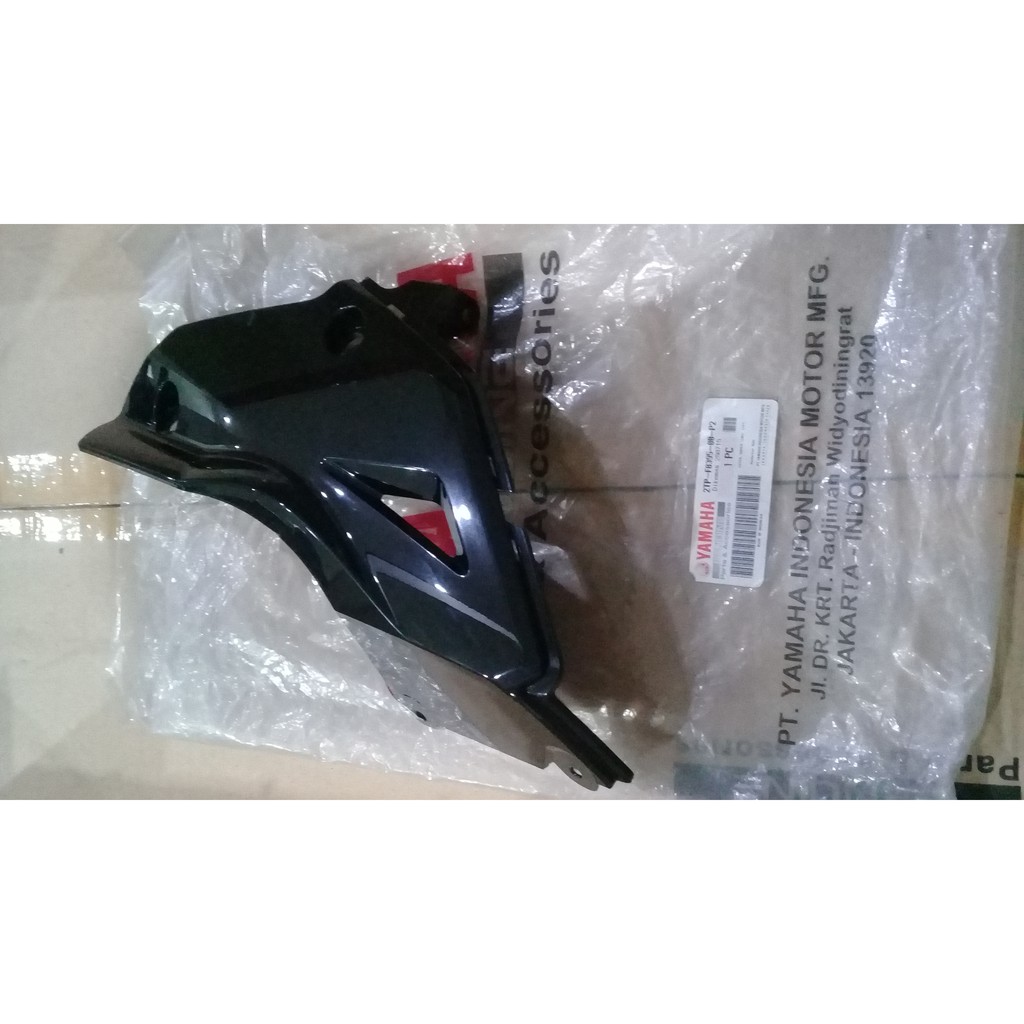 COVER UNDEL COWL SEBELAH KANAN HITAM ORIGINAL YAMAHA VIXION NVL,NVA/ COVER UNDER 2TP-F8395-00-P2