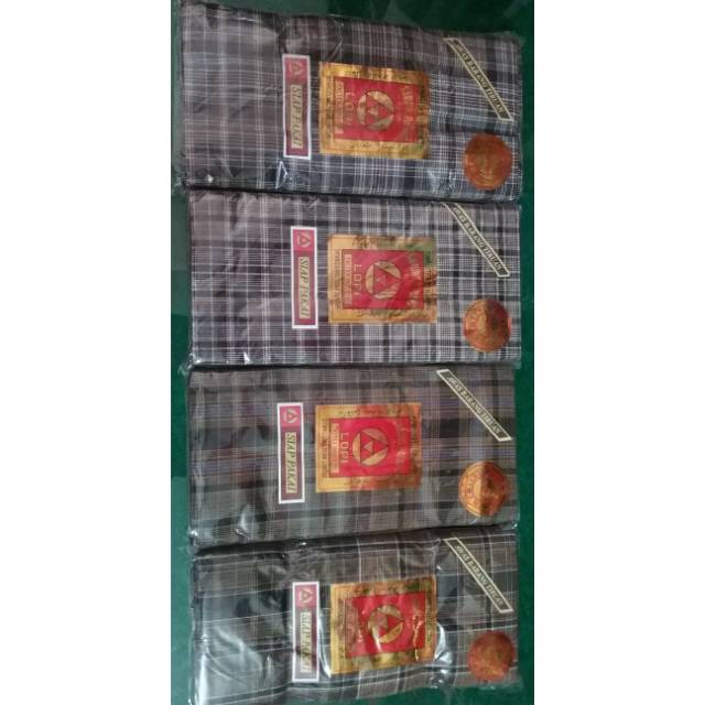 Sarung LOPI/ Mandar Hela