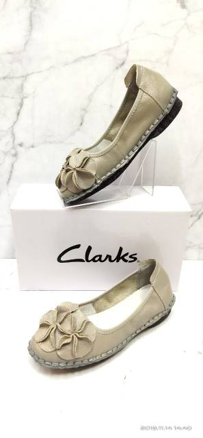 CLARKS BUNGA 5518 / SEPATU KULIT CLARKS WANITA