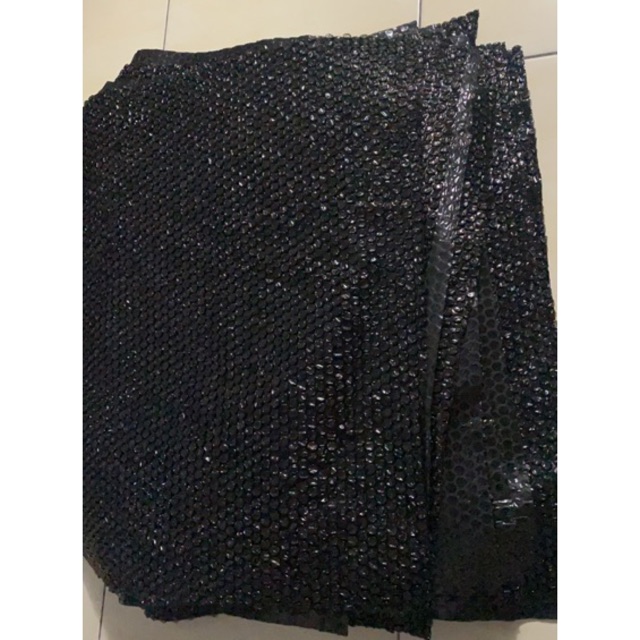 

BUBLE WRAP HITAM /TAMBAHAN PACKING/PACKING AMAN