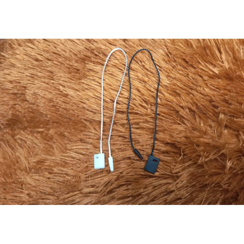 

Tali Hangtag Benang Hitam/Putih 1000 Pcs Berkualitas