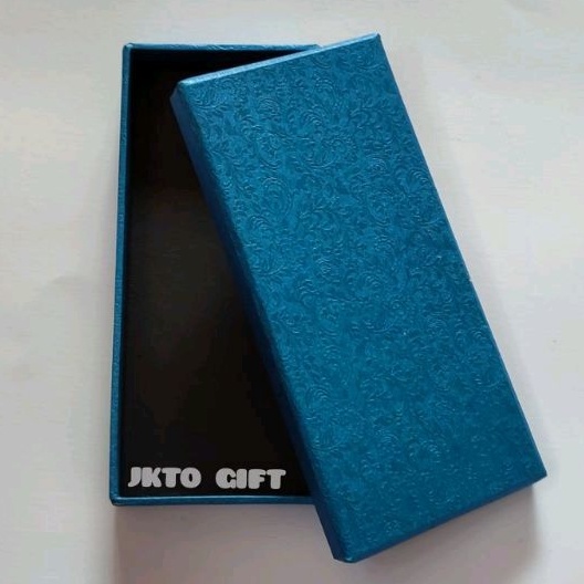 

Kotak Kado/Gift Box Ukuran 16x7x2 Cm