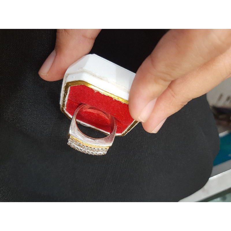 Cincin Berlian Laki-laki