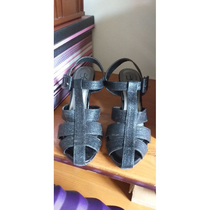 sepatu heels yongki komaladi