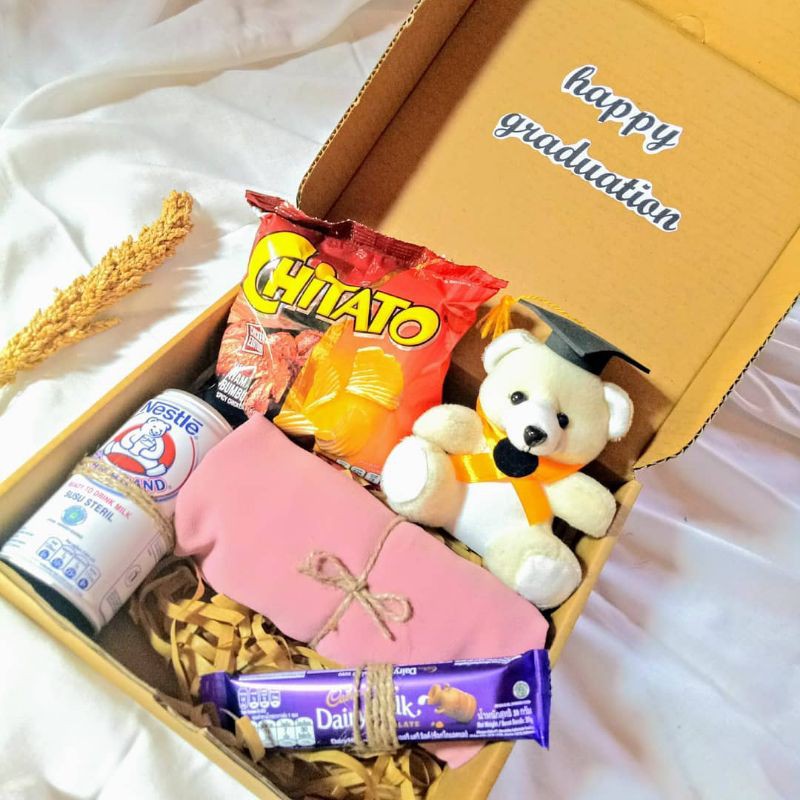 

Kado Wisuda/Kado Ulang Tahun/Hadiah Cewek