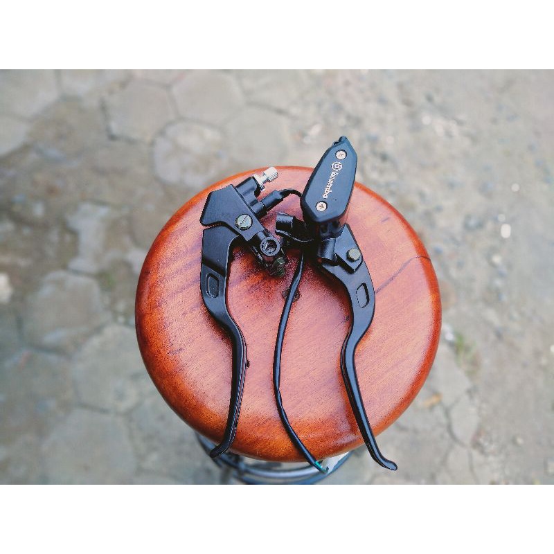 MASTER REM UNIVERSAL ( MOTOR BEBEK , MATIC , MOTOR LAKI )