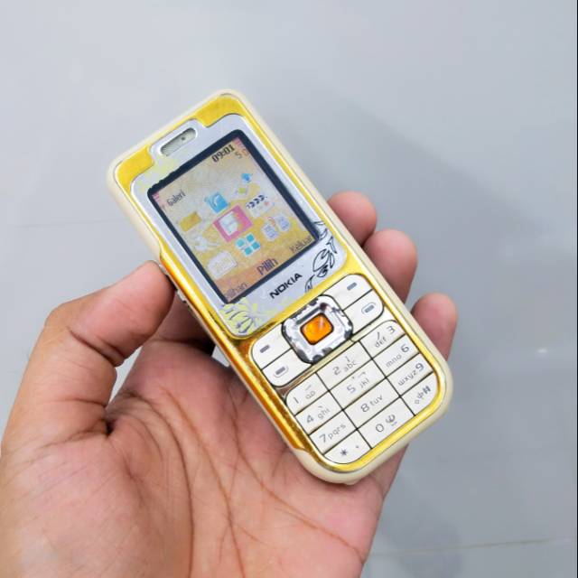 Hp jadul Nokia 7360 fashioin original mulus gold hp unik hp langka anti sadap no 7610 6600 3310