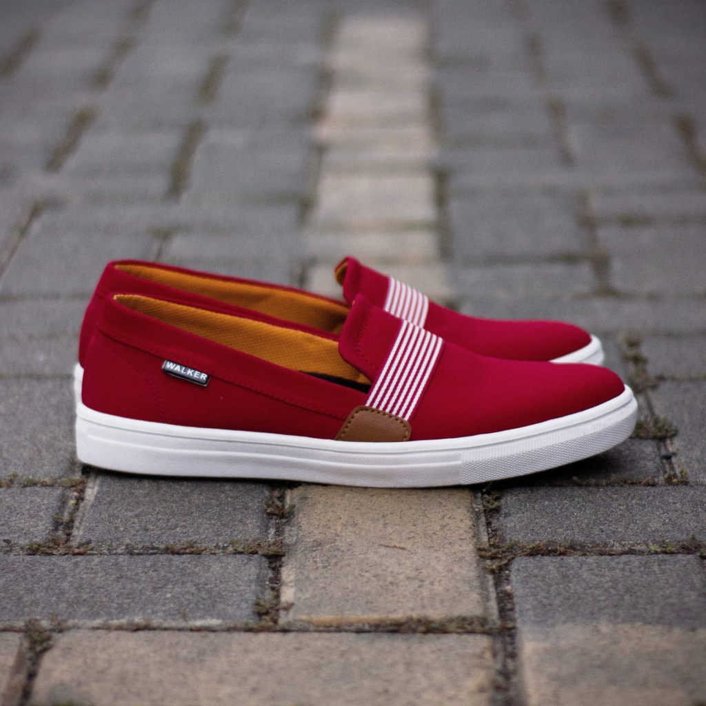 [WALKER]Sepatu Casual Slip On Pria Terbaru Sepatu Slop Kasual Kerja Kuliah Santai