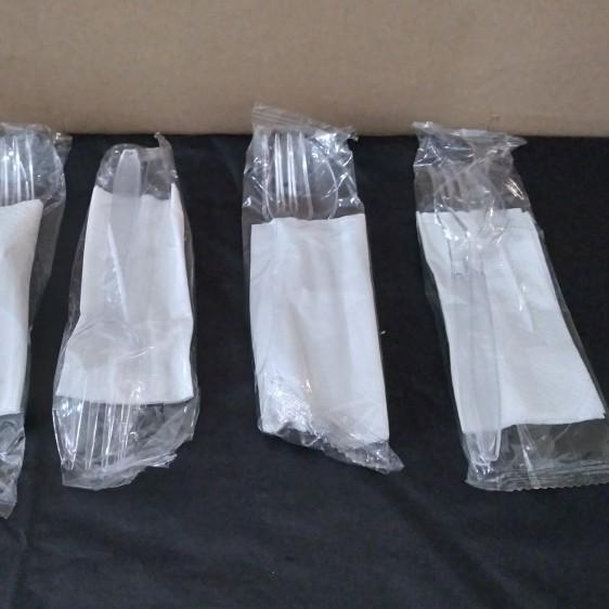 ♂ sendok makan shet/paket,sendok,garpu,tusuk gigi,tisu ➴