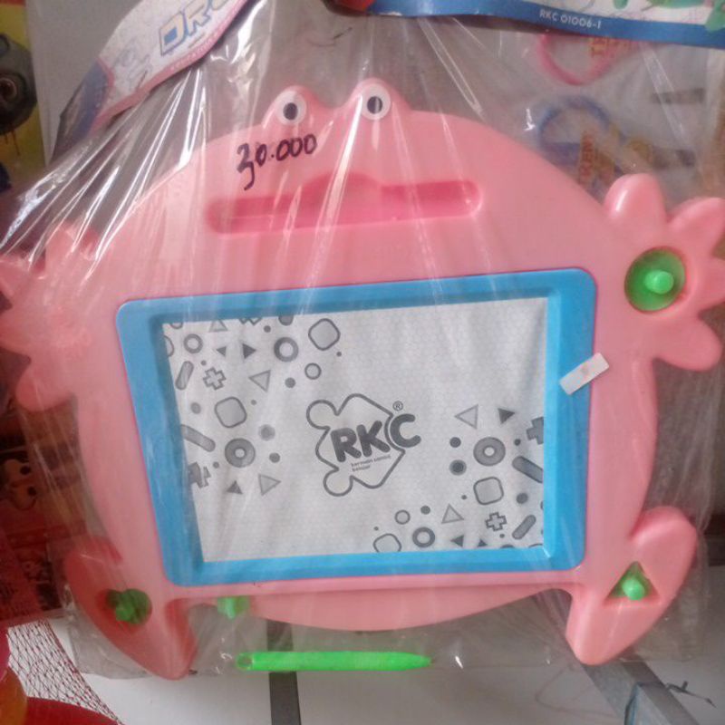 

papan tulis maenan anak