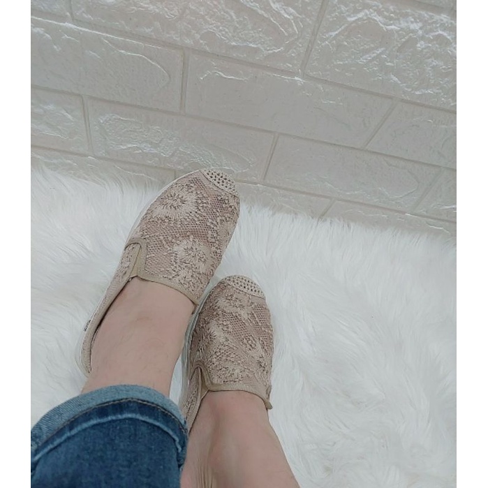 NF2424 - Sepatu Slip On Wedges Wanita Import