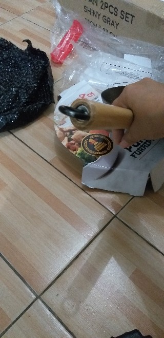 Maspion Wajan Puro Furaipan 28 Cm - Wajan Tahan Karat