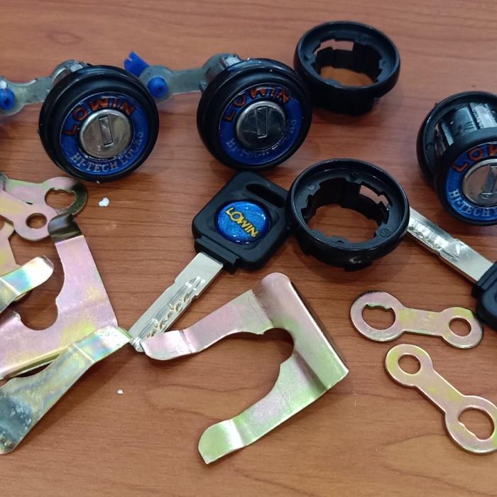 Kunci / Kunci Pintu Mobil Universal 2 Pintu