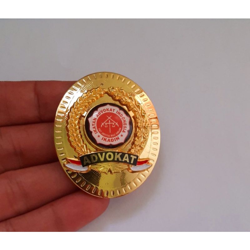 PIN IKADIN ADVOKAT / PIN IKADIN MODEL OVAL MAGNET