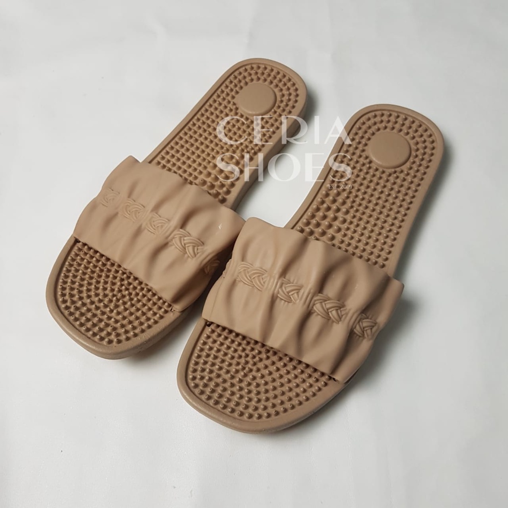 Sandal Jelly Slop Wanita Import Bahan Karet Lentur Elastis Anti Slip Balance RM - CLDY