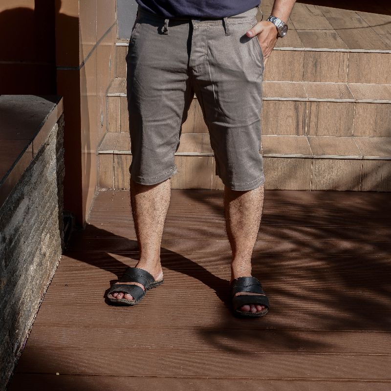 celana hugo gold pendek