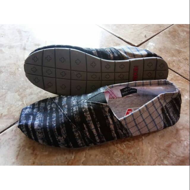 Terlaris Sepatu wakai size 41