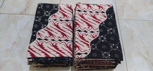 Kain Batik Solo Truntum Hitam Slarak Parang Merah
