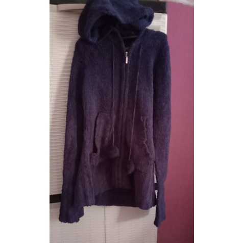 Hoodie fuzzy preloved