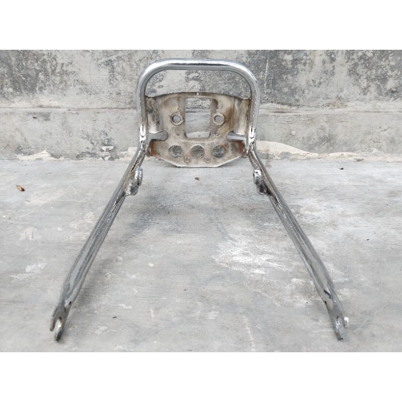 behel begel pegangan belakang kawasaki binter merzy kz200 platina original second