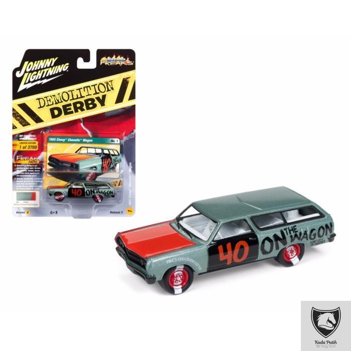 Johnny Lightning 1/64 1965 Chevy Chevelle Wagon Demolition Derby Poly By Eastern