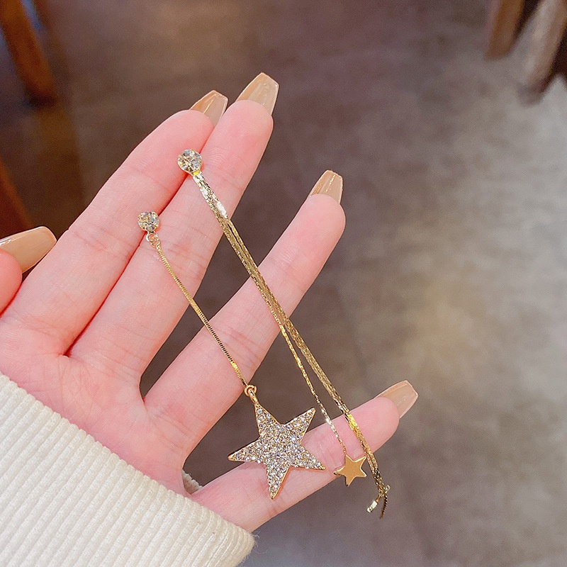 Anting Tusuk Gantung Panjang Asimetris Bahan Sterling silver 925 Desain Bintang Hias Zircon Untuk Wanita