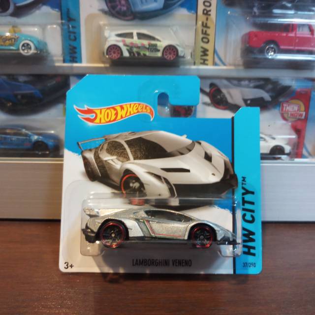 Hot Wheels Lamborghini Veneno - Short Card