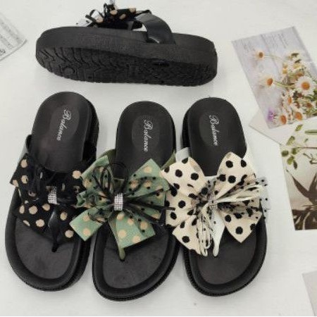 SANDAL HITAM'JEPIT PITA