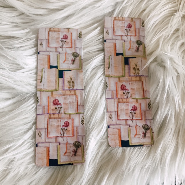 

Bookmark - Watercolor Open Books