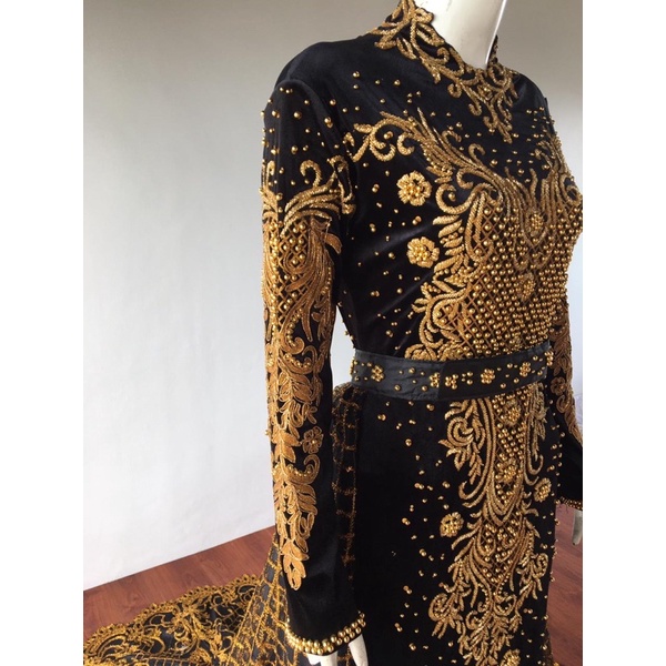 kebaya uzaina