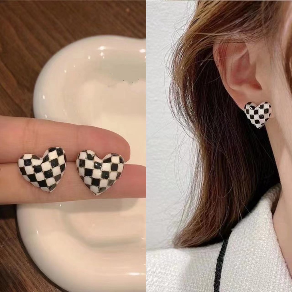 Anting Tusuk Gaya Korea Motif Kotak-Kotak Hitam Putih Untuk Wanita