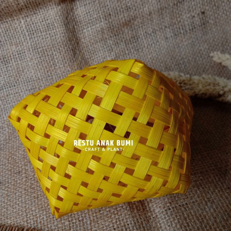 

Tas Permen Warna|Belanja|Handbag|Hampers|Hadiah|Kado|Pesta|Wadah|Parcel|Sembako|Gift | Anyaman Bambu | Bambu Warna | Parcel | Wadah Permen | Dodol | Jadah | Jenang | Jajanan Jadul Kue Mini | Kue kering