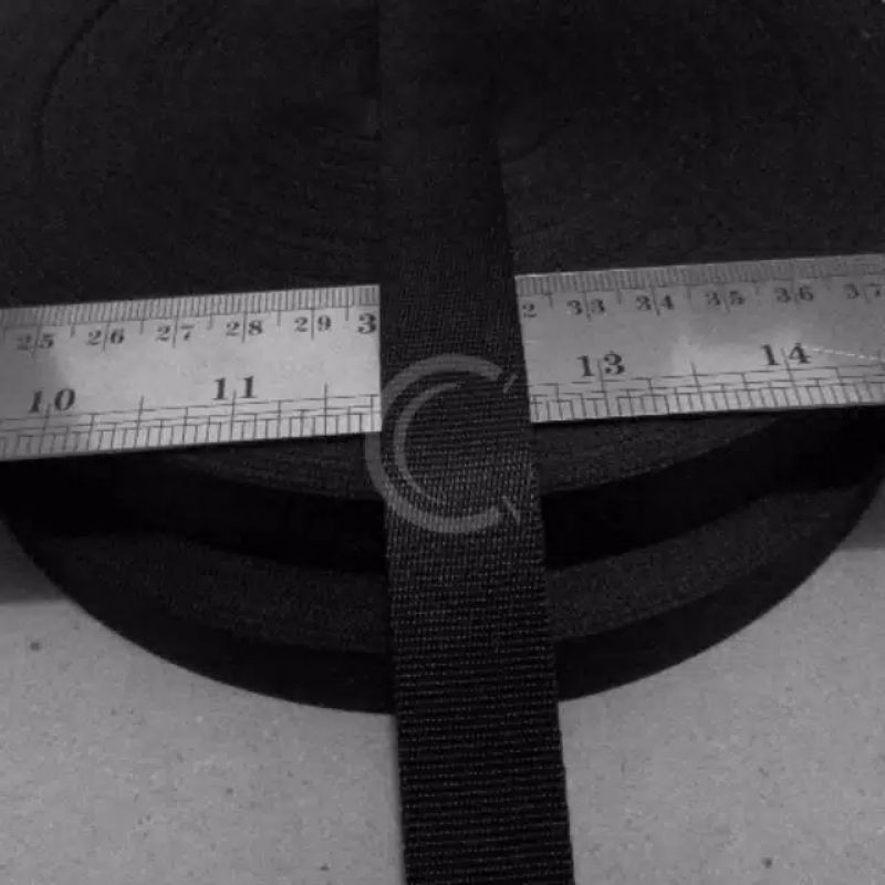

Tali Webbing Nilon Polos Lebar 2 Cm Per Roll 50 Yard