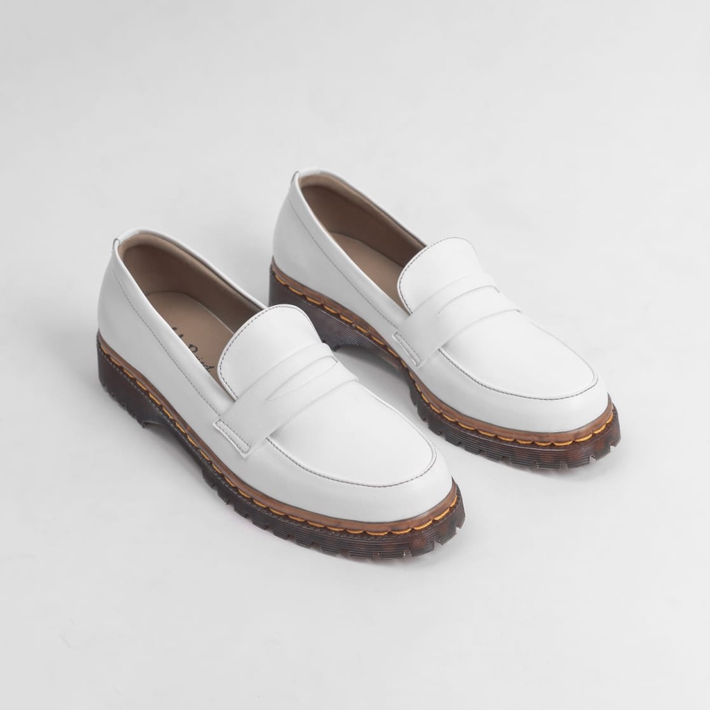 Sepatu slip on wanita murah lavi shoes