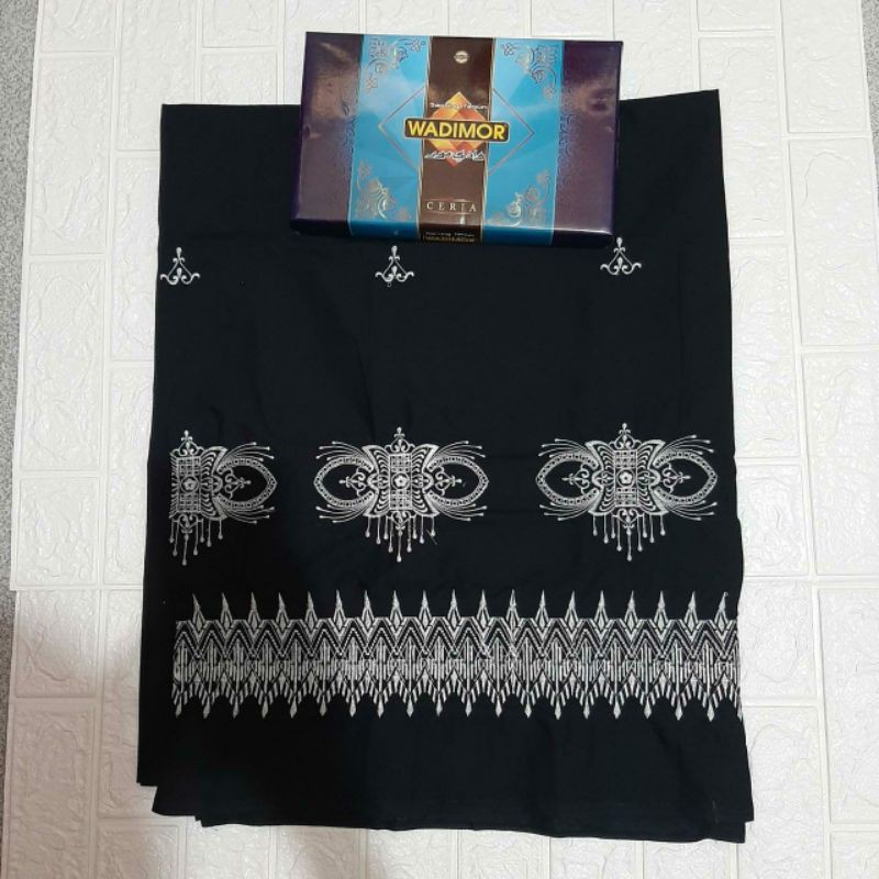 kain sarung bordir pintu aceh