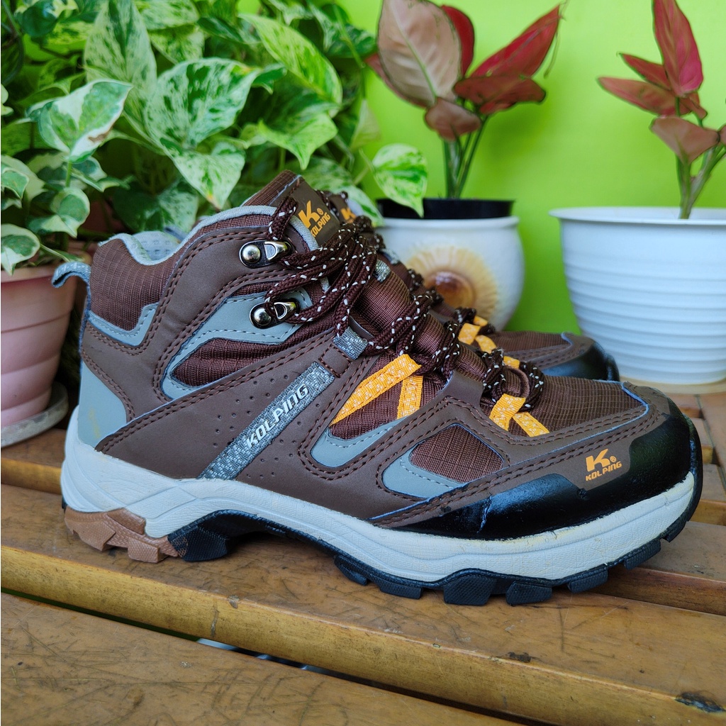 Sepatu Outdoor Kolping Second Ukuran 41