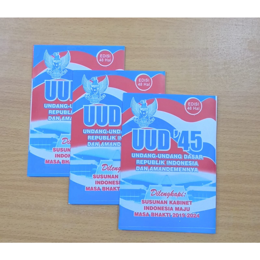 

Buku Undang-undang dasar 45