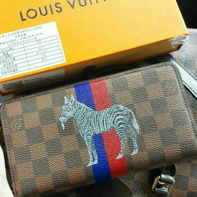 Hemat Dompet Pria Lv Damier Chapman Horse. Ori Leather Terbatas