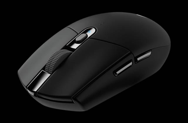 Logitech G304 Lightspeed Wireless Gaming Mouse