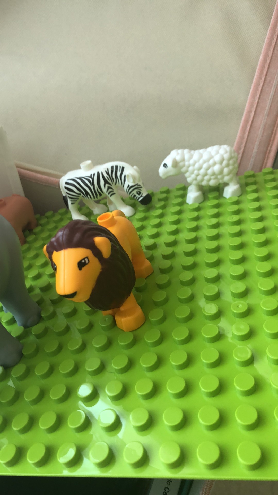  Mainan  Balok Bangun Susun Model Lego  Duplo Bentuk Hewan 