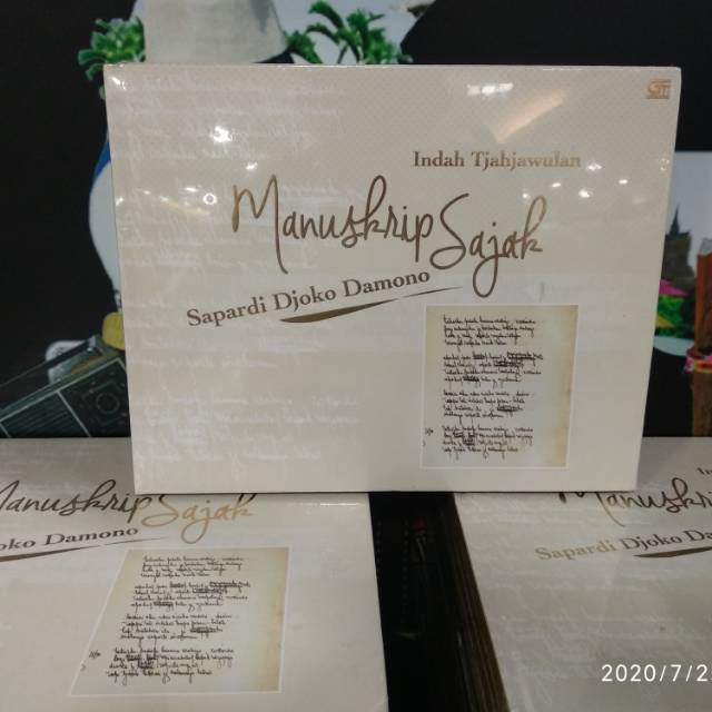 Manuskrip Sajak Sapardi Djoko Damono edisi  Hard Cover  (Limited Edition) By Indah Tjahjawulan