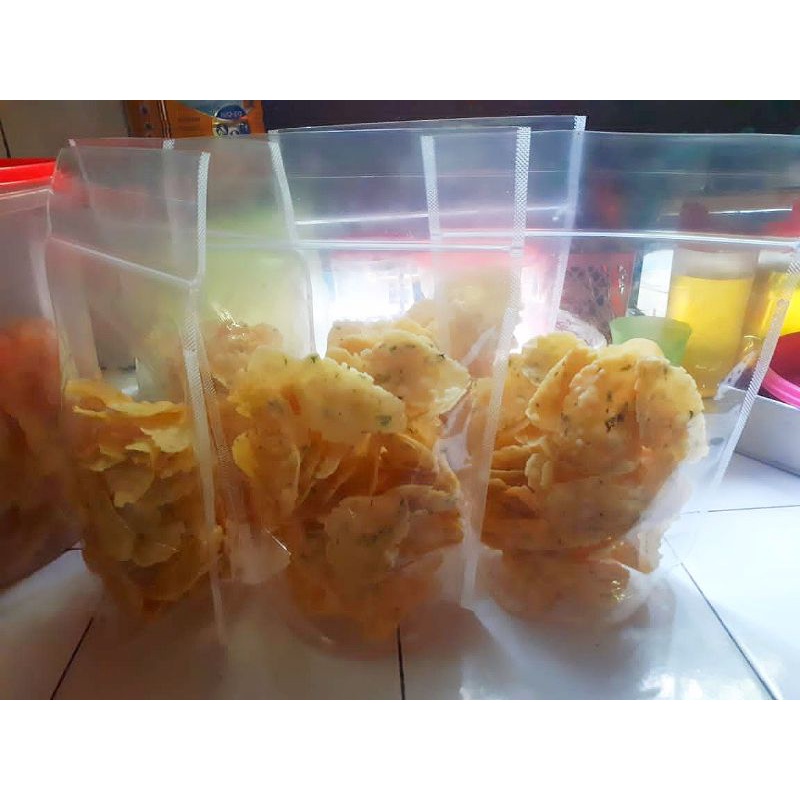 

KERIPIK BAWANG Daun Seledri / KERIPIK PANGSIT Homemade ala ibu Mia