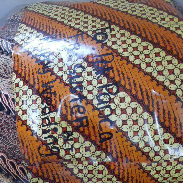 Gunakan Anteraja 2 Kg Bedcover Hawaii By California Rosalie 180x200