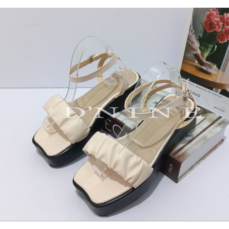 DONNA sandal flatporm wedges spon DN 16