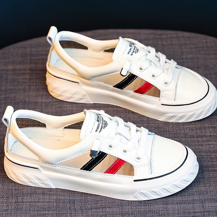 Sepatu Sneakers  Sederhana Wanita 008890