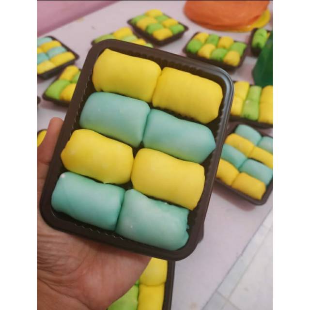 

Pancake durian mika isi 8