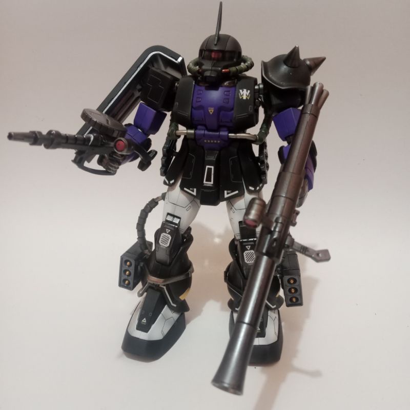 Gundam MG Zaku 2 repaint black tri star Bandai